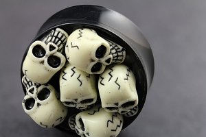 3D Skull Design Flared Plugs