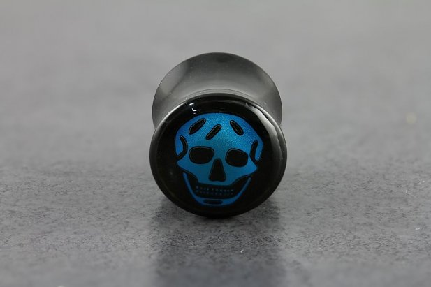 McQueen Skull Plugs